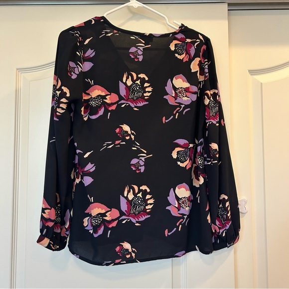 J Crew Factory Long Sleeve V Neck Top with Trim Detailing Floral Blouse - Picture 7 of 7